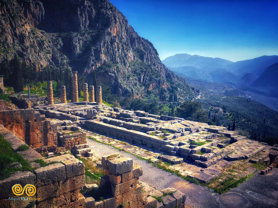 Delphi & Meteora Two Day Tour
